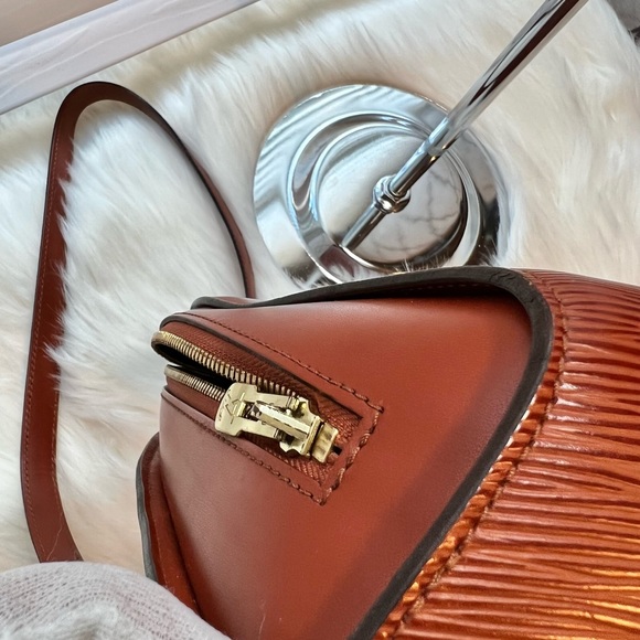 ♦️Louis Vuitton mabillon Epi Backpack - Picture 7 of 11